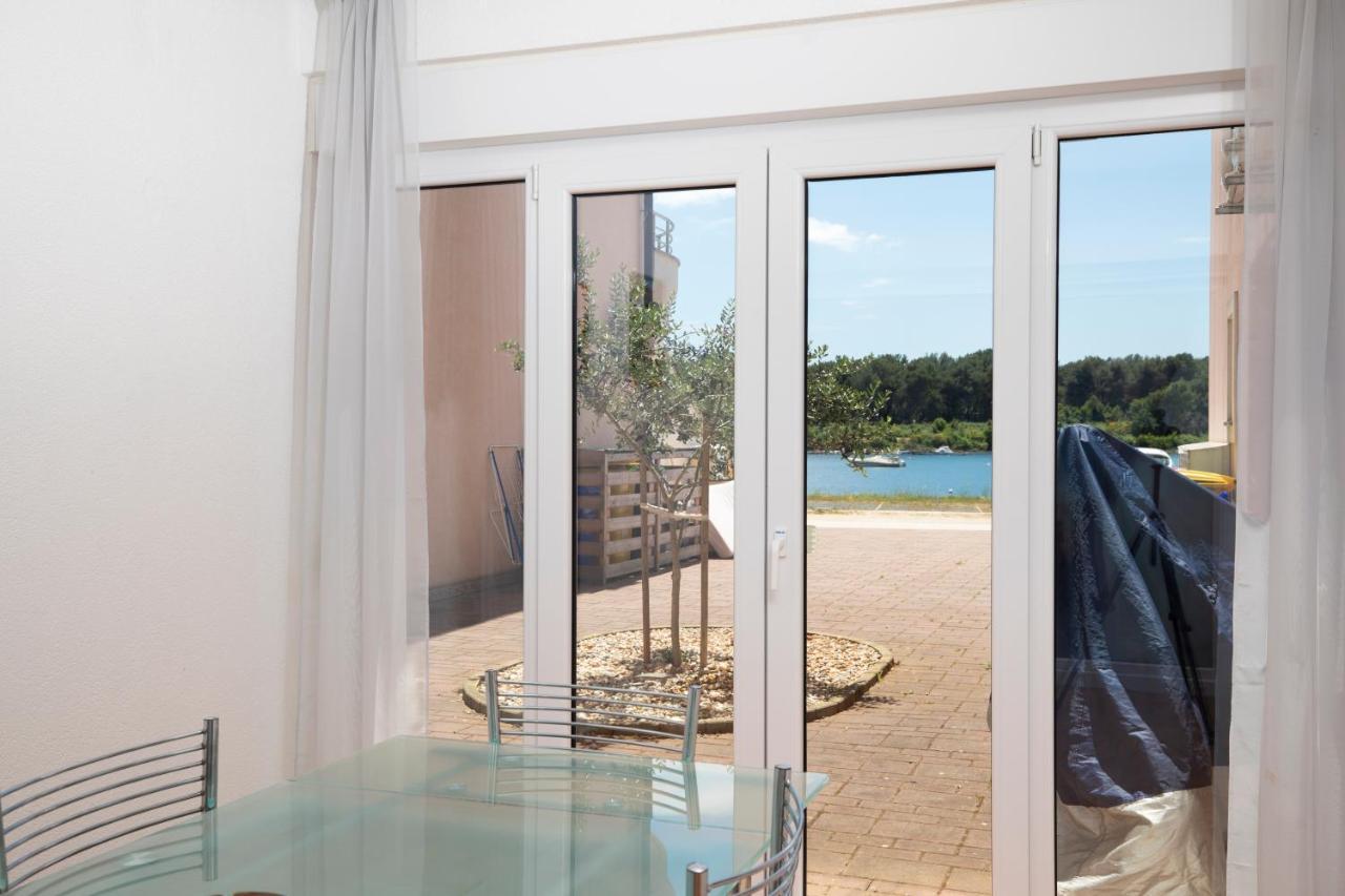 Medulin Burle Sea View Apartment Екстериор снимка